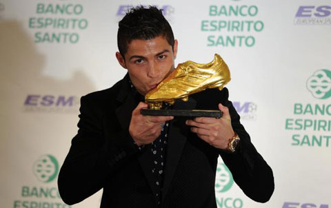 Ronaldo Palestine on The Money Of Selling The Golden Booth Which Cristiano Ronaldo Has